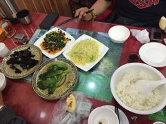 -乡土特色.冷锅鱼.牦牛肉汤锅