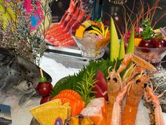 -雍容荟帝王蟹活龙虾展台自助(IFS黑金店)