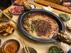 -黄潇洒老火锅(九眼桥宏济巷店)