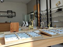 -无界眼镜MaxLess(滨江星光大道店)