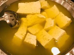 -石磨豆花家常菜·牦牛排土火锅