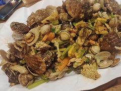 -东来菜馆•手抓海鲜家常菜•海鲜锅贴(鸽子窝店)