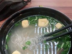 -冯鑫记南京鸭血粉丝汤(南京南站店)