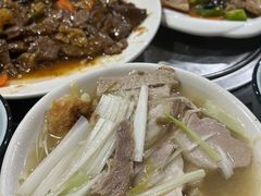 -金卯白肉罩火烧