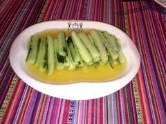 -香巴拉云南餐厅(华莱坞店)