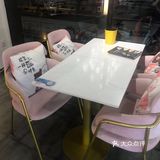 价格是相当便宜。点的是他们家的招牌饮料——小黄鸭