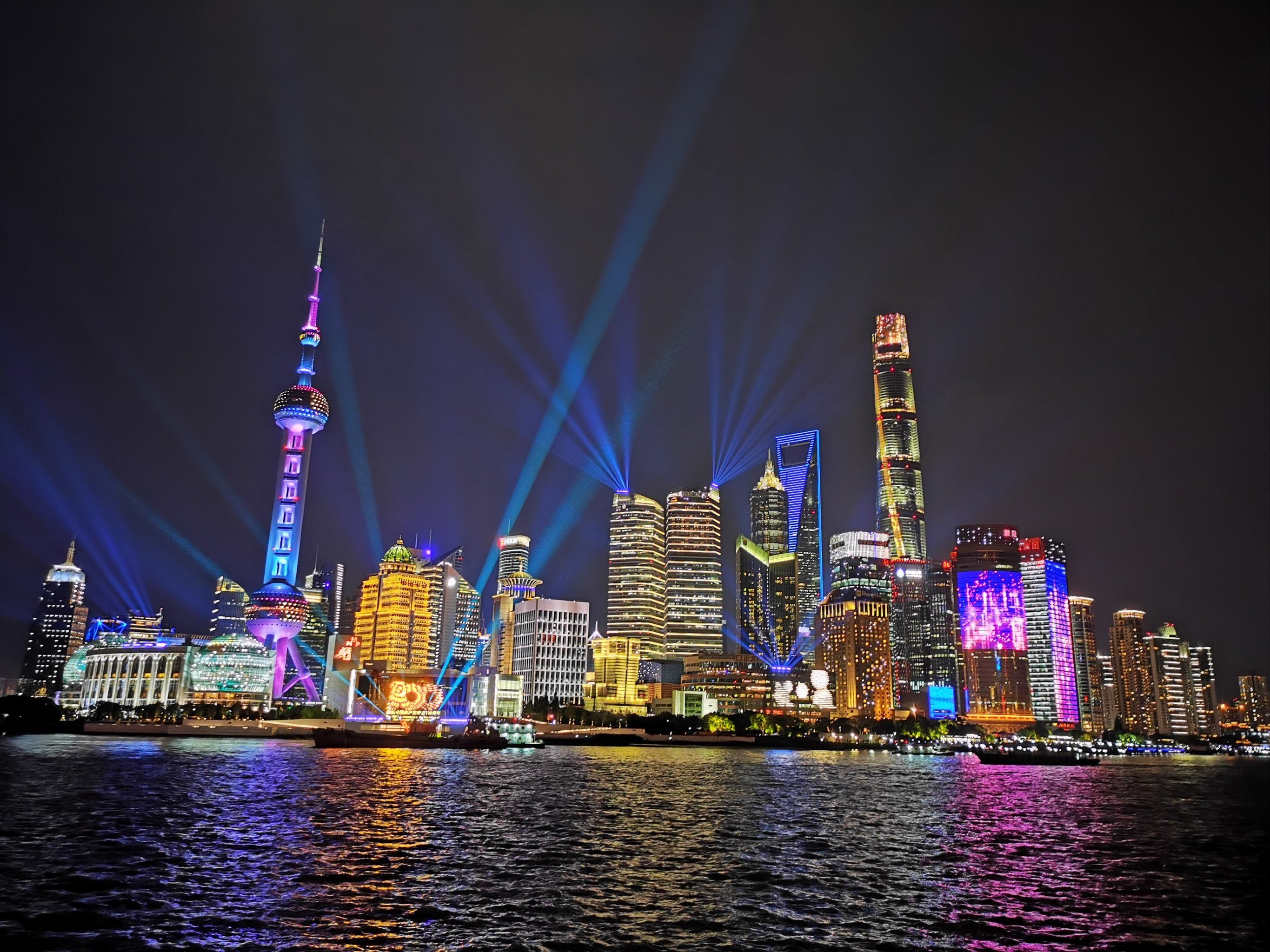 集拼图记生活 晚上在外滩看陆家嘴,特别