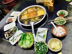 -邓莽子老火锅(中兴路总店)