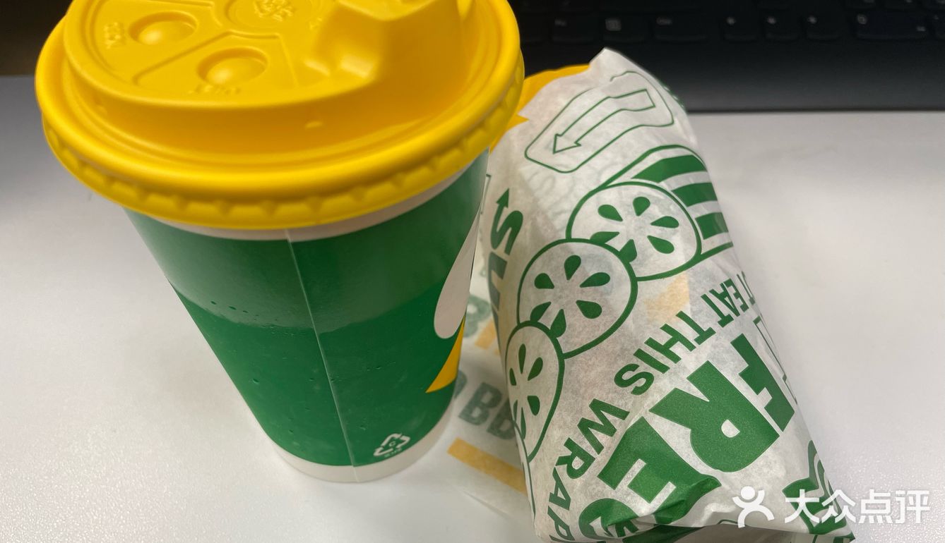 在一个三明治里面全齐了，非常健康的一顿减脂午餐