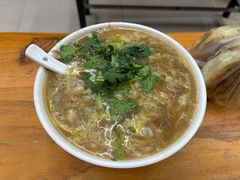 -罗卜李包子羊肉汤