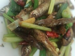 -香猪美食(中心店)