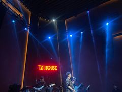 -TZ House音乐现场(来福士中心店)
