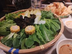 -尚尚仙·酸汤猪手·猪肚鸡火锅(华联万柳购物中心店)