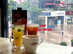 -必胜客(证大大拇指店)