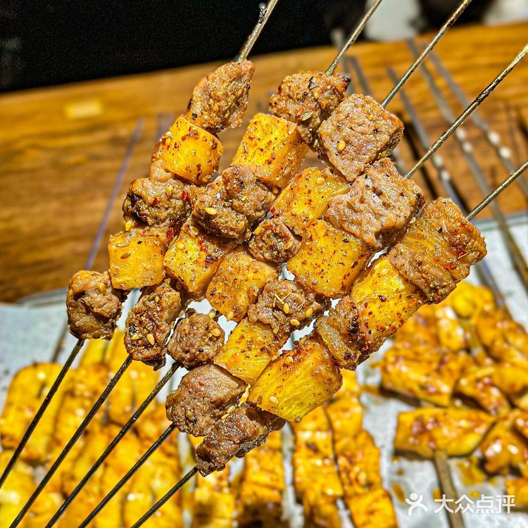 我宣布这是我吃过最好吃的牛肉烤串‼️