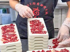 -来龍儿鲜切牛肉自助老火锅