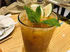 -小镇大厨新概念复合中餐厅(万达广场大连高新店)