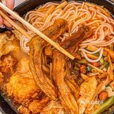 吸满了汤汁的感觉真的太棒了～滑滑糯糯的粉结合汤汁！