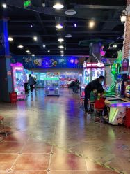 -卡通尼乐园·生日会(烟台永旺店)