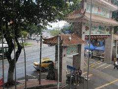 -麦当劳(龙洞店)