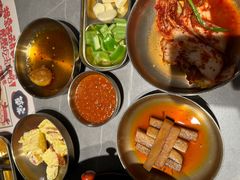 -草家酱蟹炭火烤肉店(珲春南路一店)