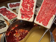 -来龍儿鲜切牛肉自助老火锅