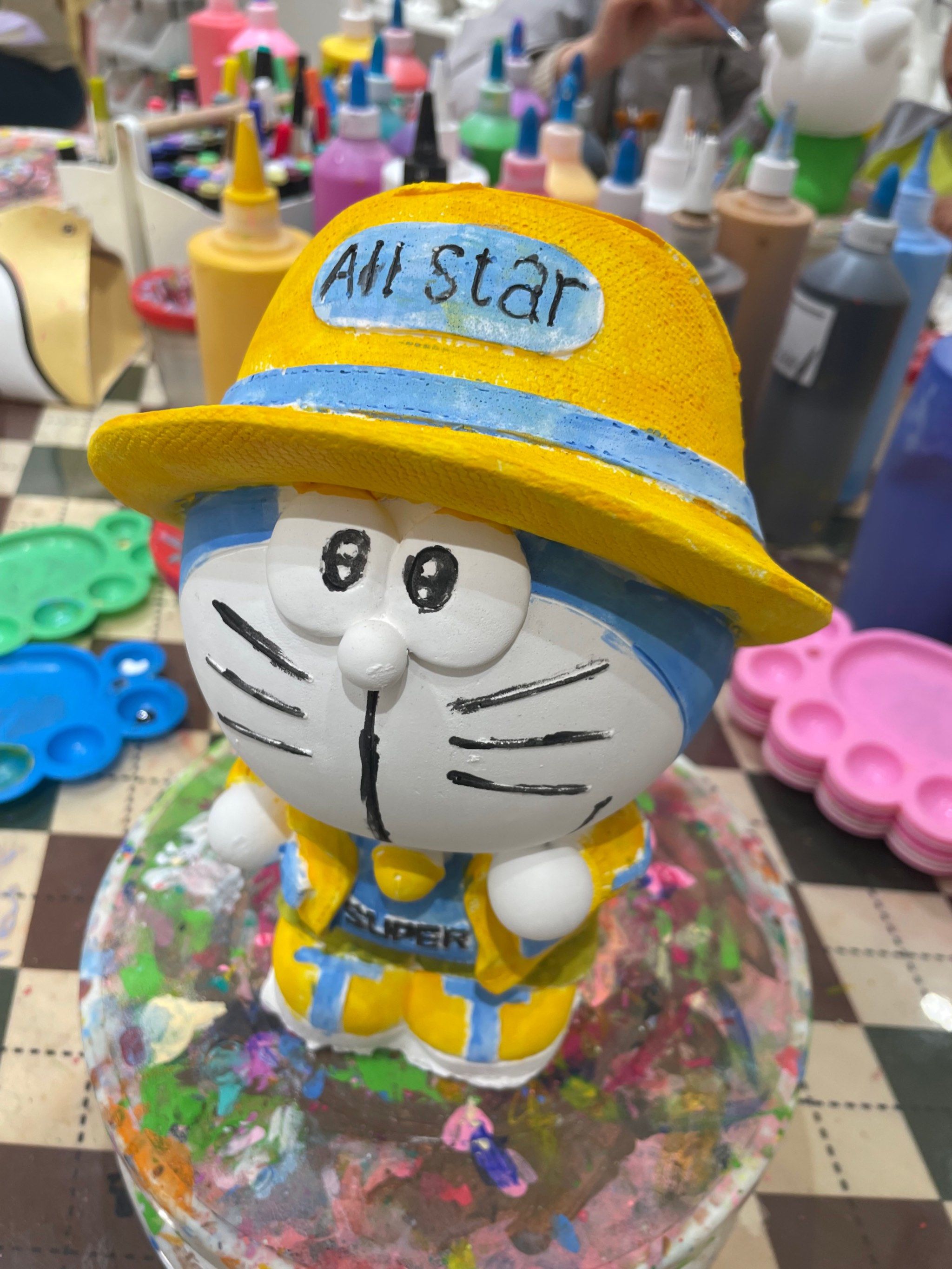 哆啦a梦石膏娃娃涂鸦作品