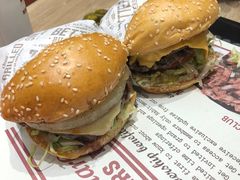 -The Habit Burger Grill 哈比特汉堡(爱琴海店)
