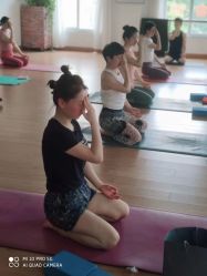 -哈瑞瑜伽健身中心