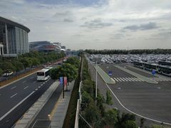 -徐泾东地铁站会展中心-地面停车场
