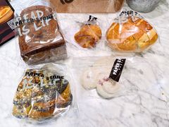 蔓越莓牛奶包-PAPER STONE BAKERY(天环店)