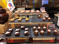 -圣丰索菲特·2 On 988 Café 自助餐厅