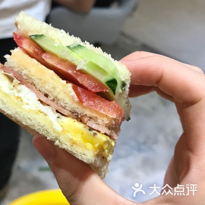 sonder 过客感 公司三明治