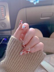 -UGIRL有个美甲