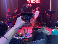 -TZ House音乐现场(来福士中心店)