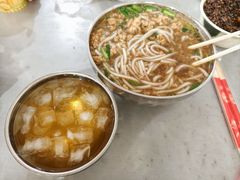 -正宗杨记普洱酸醋米线(总店)