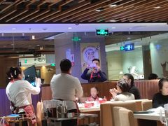 大堂-海底捞火锅鲜切牛肉主题店(长寿路店)