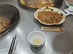 -屯老二农家铁锅炖·行业领军者(梅江店)