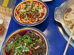 冒鸭血-马路边边火锅串串(观前街店)