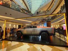 -TESLA 特斯拉(上海太古汇体验店)
