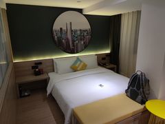 -成都太古里总府王府井亚朵X酒店