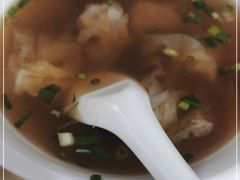-张阿三馄饨店