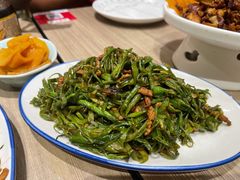 鲜豆角炒肉丝-姥姥家春饼店(交大东路店)