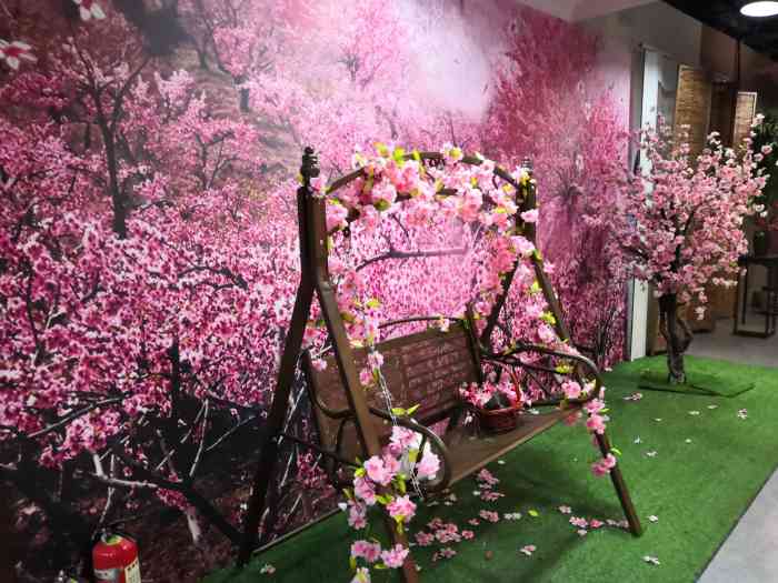 八里台新文化广场-"比较常去的时候是在改造以前.里面乱78糟.