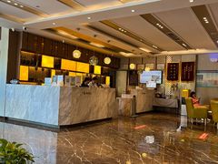-潮漫酒店(北京通州环球度假区临河里地铁站店)