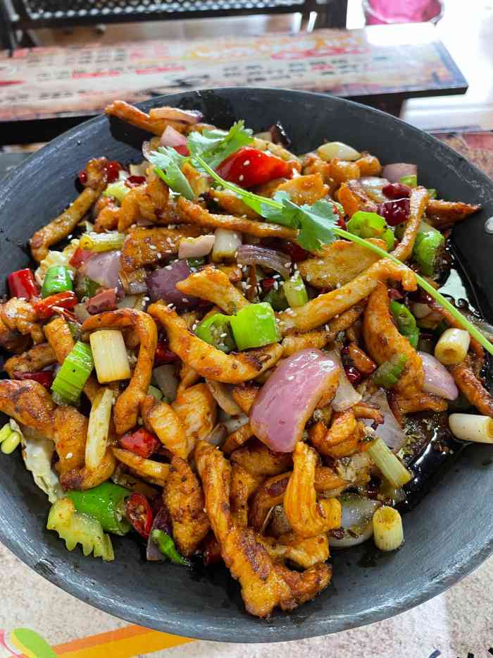 盐都干锅(西南大学3号门店)-"在西南石油侧门外一条巷子里,人一般都