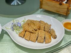 芝麻鸡-荣粤酒家·融合粤菜