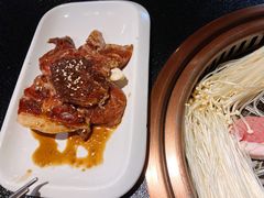 -军硕烤肉·部队火锅(二七万达店)