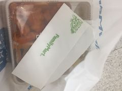 -全家便利店(上海南站站店)