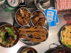 -鹿鸣山草本茶香火锅(园西路店)